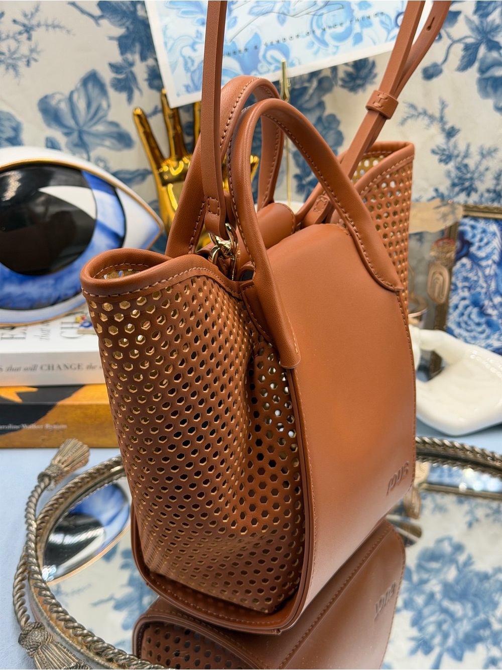 🆕 TOUS 🧿 NWOT Small TOUS Tulip Cutout Mesh Bag, with Top Handle - Camel Brown - Picture 4 of 13